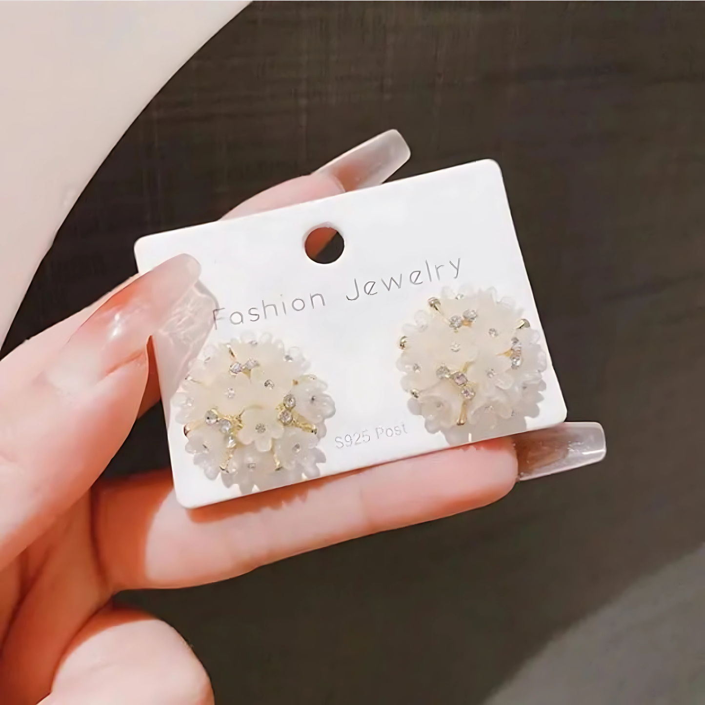 Minimalist Cluster Pearl Flower Earrings