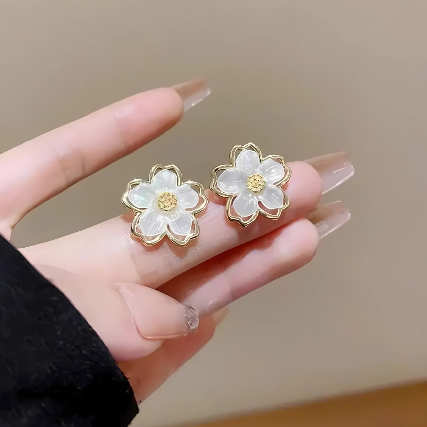 Minimalist Korean Style White Floral Earrings