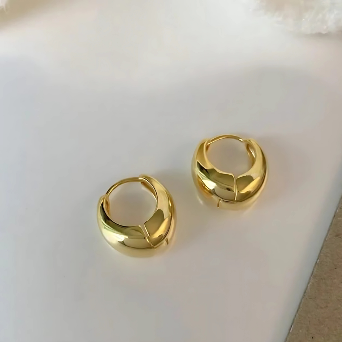 Chunky Gold Oval Hoop Earrings