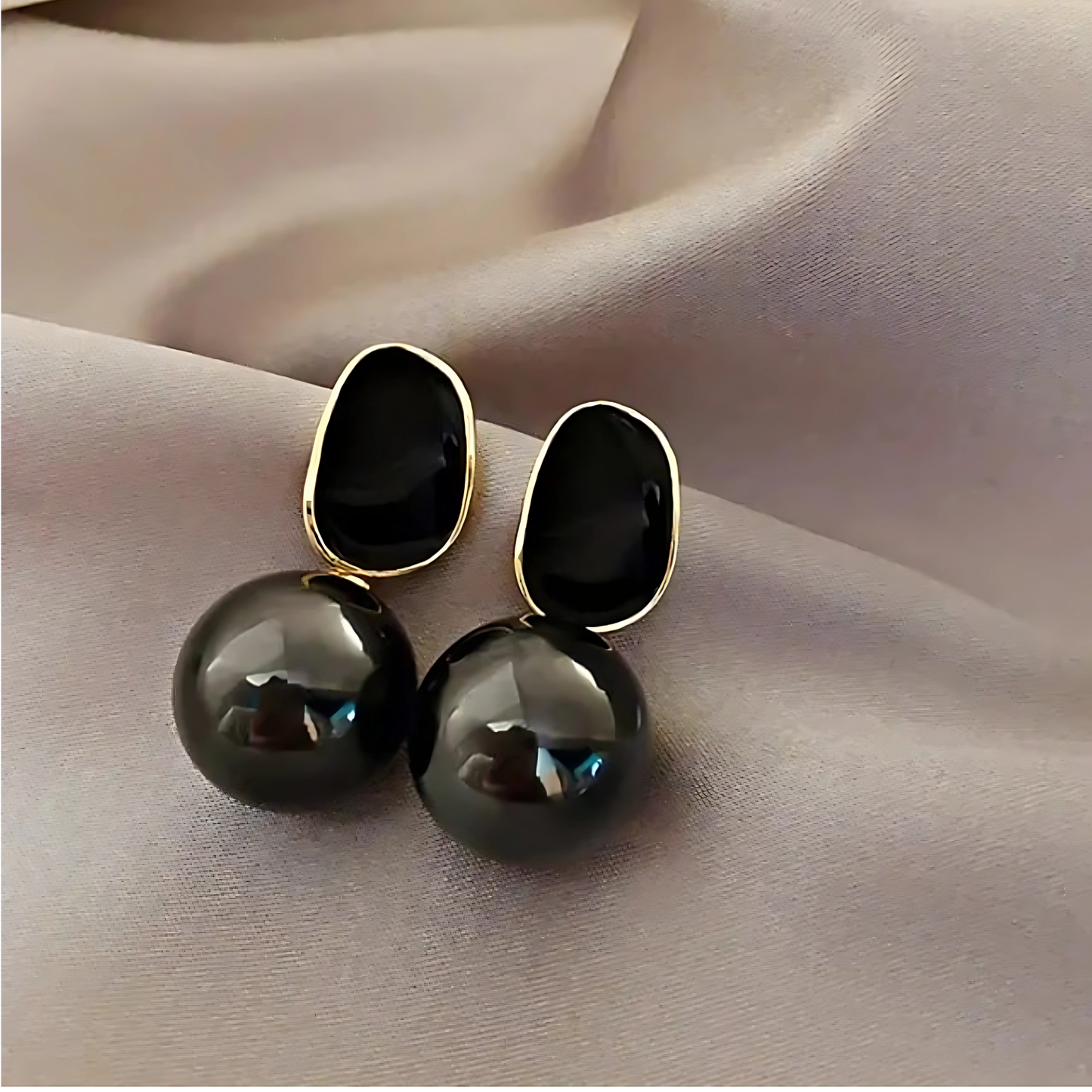 Round Black Pearl Earrings