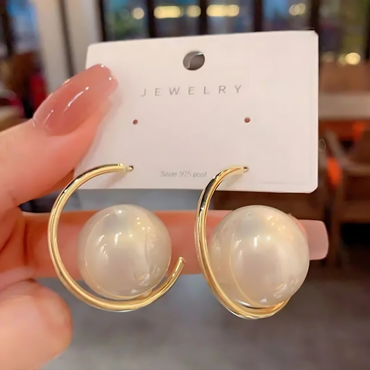 Open Hoop Pearl Stud Earrings / Elegant Pearl Fashion Earrings