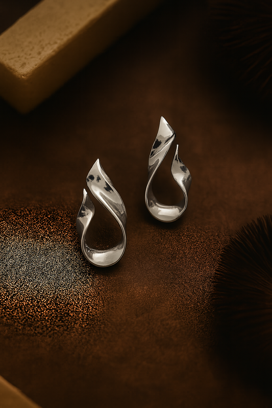 Anti-tarnish silver-plated hoop earrings with elegant flame-inspired sculpted design