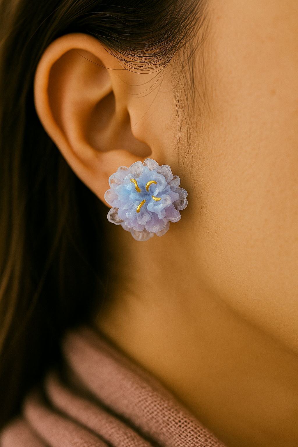 Chic resin ice flower earrings in pastel blue and purple – handcrafted floral studs with gold accents