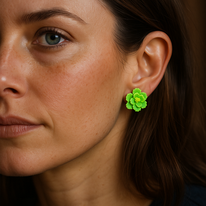 Colorful handmade clay stud earrings – trendy and sustainable fashion jewelry for everyday wear